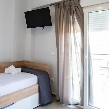 Villa Mythic #4 *